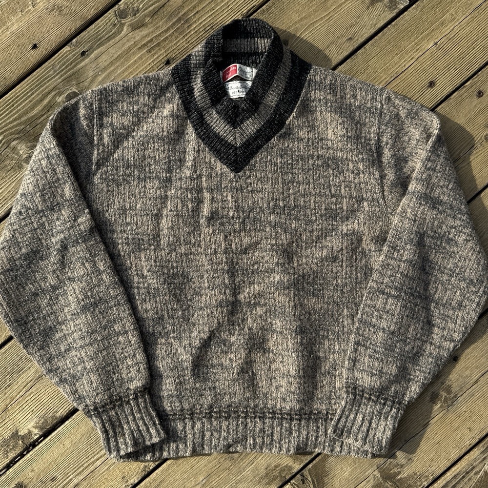 Vintage 60s Milwaukee Knit Lambswool Mohair V-Neck Sweater USA Brown Gray M